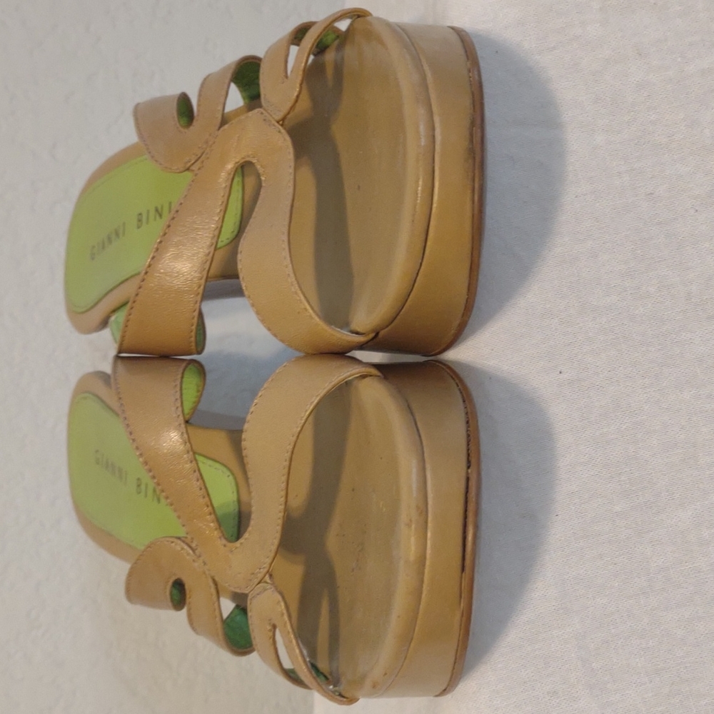 Gianni Bini wedged heel sandals. Beige in color, size 7 or 7.5M - Picture 7 of 12